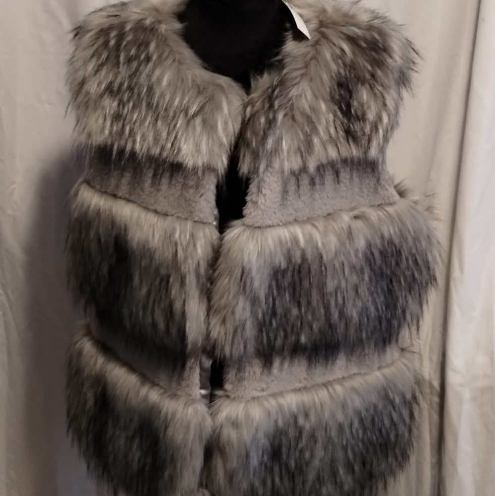Laseine smokey grey faux fur vest  soft fabric & faux fur large